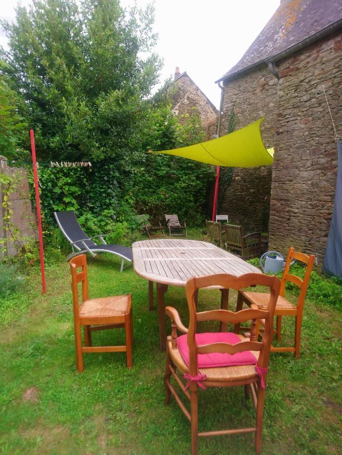 Chambre D'Art Josselin Exterior photo